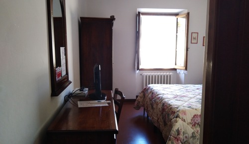 Doppel- oder Zweibettzimmer