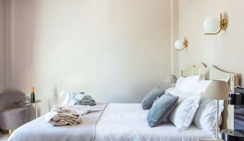 Deluxe-Zimmer, 1 King-Bett, Nichtraucher, Flussblick
