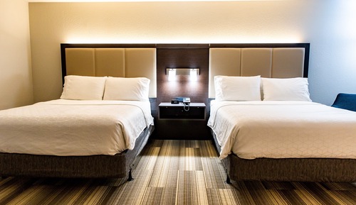 Standardzimmer, 2 Queen-Betten, barrierefrei (Communications, Roll-In Shower)