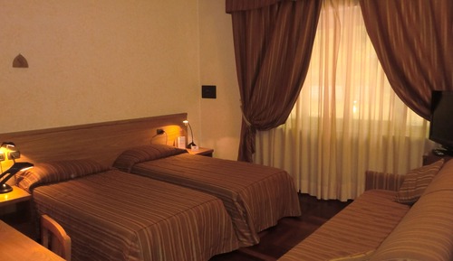 Dreibettzimmer, Nichtraucher