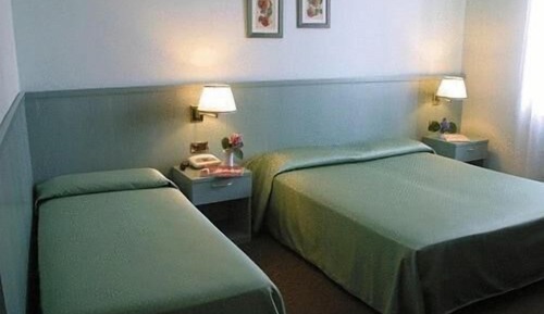 Dreibettzimmer