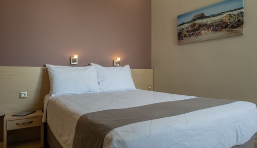 Standard-Doppel- oder -Zweibettzimmer
