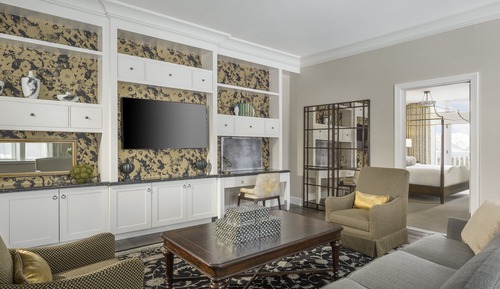 Suite, 1 King-Bett (Presidential Wing)