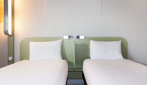 Zweibettzimmer, 2 Einzelbetten