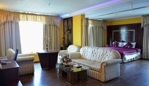 Royal-Zimmer
