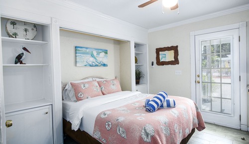 Studio Cottage #1813