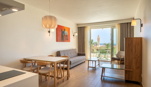 Comfort-Suite, Balkon, Poolblick (with balcony or terrace)