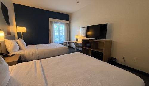 Zimmer, 2 Queen-Betten, barrierefrei, Badewanne (Mobility & Hearing)