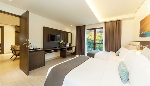 Familien-Suite, 2 Schlafzimmer, Blick auf den Golfplatz, zum Garten hin