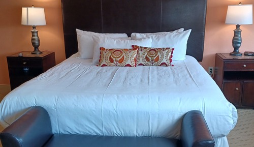 Deluxe-Zimmer, 1 King-Bett und Schlafsofa, Whirlpool, Stadtblick