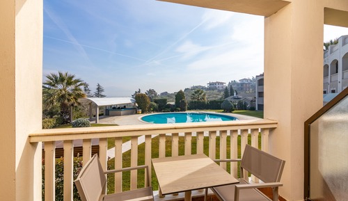 Standard-Doppel- oder -Zweibettzimmer, Poolblick