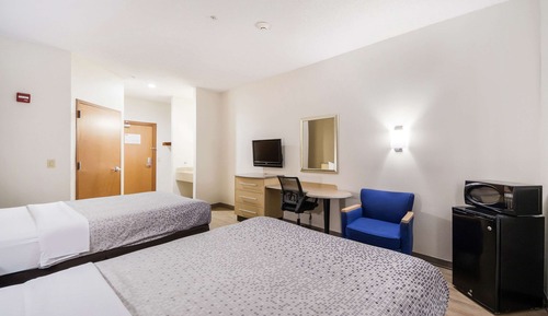 Standardzimmer, 2 Queen-Betten, Nichtraucher (Vision Impaired)