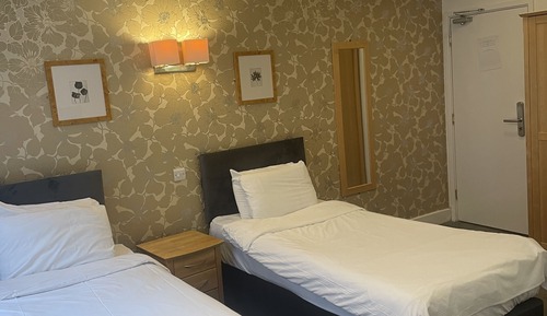 Standard-Zweibettzimmer, mit Bad