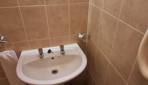 Standard-Dreibettzimmer, mit Bad