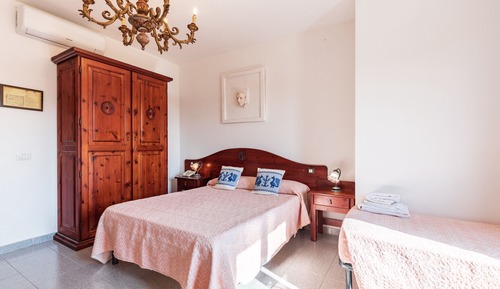 Familien-Vierbettzimmer