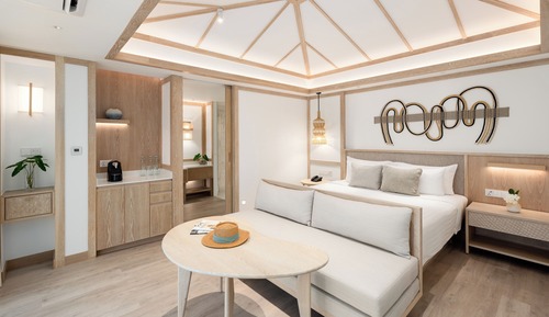 Deluxe Garden Villa 1 King