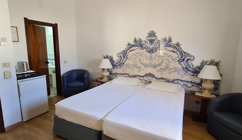 Standard-Zweibettzimmer