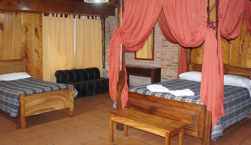 Romantische Ferienhütte, 1 Queen-Bett, Kamin, Gartenblick