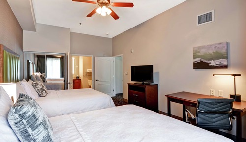 Suite, barrierefrei, Nichtraucher (Mobility & Hearing, 3x3 Shower)