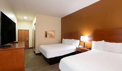 Standardzimmer, 2 Doppelbetten, barrierefrei