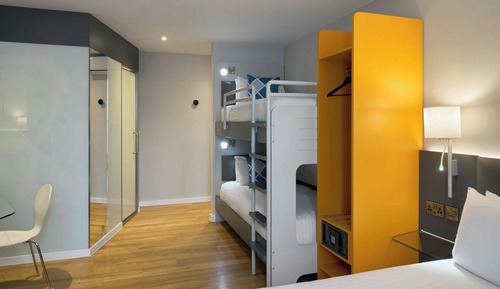 Familienzimmer, 2 Einzelbetten