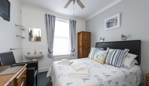 Doppelzimmer, mit Bad (Small - Room 3, 1st Floor)