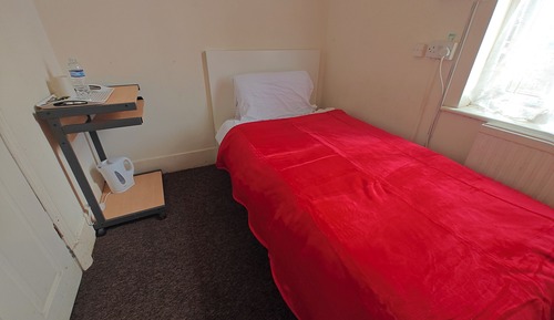 Basic-Einzelzimmer, 1 Schlafzimmer, Nichtraucher, Gemeinschaftsbad