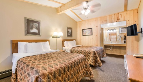 Standardzimmer, 2 Doppelbetten, Nichtraucher (Pet Friendly)