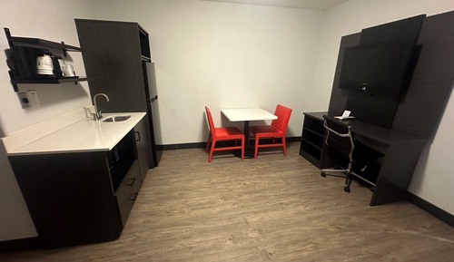 Zimmer, 1 King-Bett, barrierefrei, Nichtraucher (Mobility, Roll-in Shower)