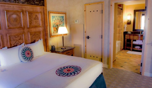 Standard Zimmer mit King-Bett