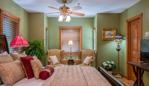 Superior-Doppelzimmer, 1 Queen-Bett, Terrasse, Blick auf den Innenhof