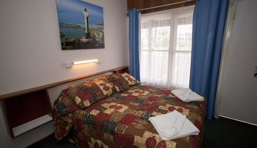 Standardzimmer, 1 Queen-Bett, Blick auf den Innenhof