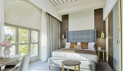 Premium-Zimmer, 1 King-Bett, Blick auf den Innenhof