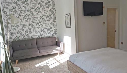 Deluxe-Doppelzimmer, 1 King-Bett, Nichtraucher, mit Bad (House King Room 5-1st Floor)