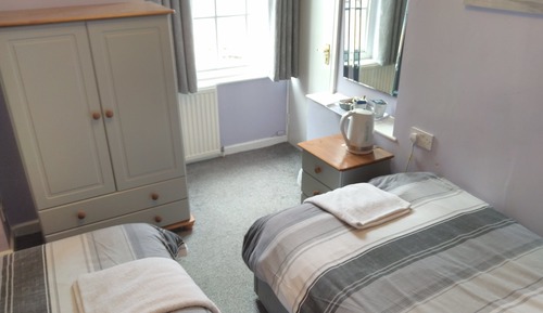 Basic-Zweibettzimmer