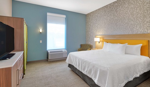 Suite, 1 King-Bett, barrierefrei (Mobility & Hearing, Roll-in Shower)