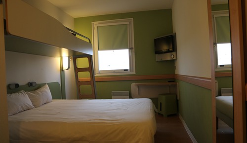 Dreibettzimmer, Mehrere Betten