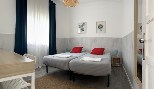 Basic-Zweibettzimmer, Gemeinschaftsbad