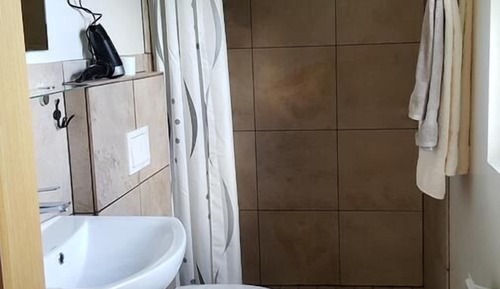 Vierbettzimmer, Gemeinschaftsbad