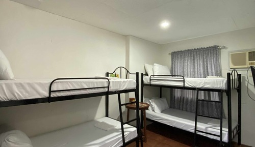 Familien-Vierbettzimmer