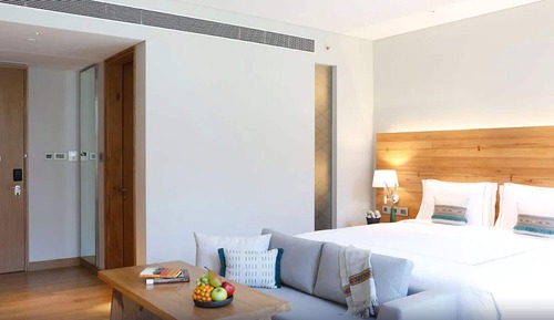 Superior-Zimmer, 1 King-Bett (01)