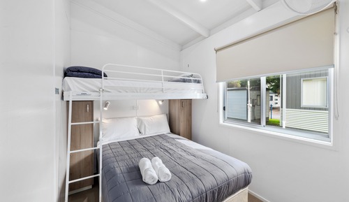 Deluxe-Ferienhütte (2BR - 5B)
