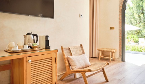 Deluxe-Doppel- oder -Zweibettzimmer, Poolblick