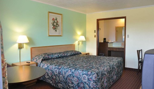 Basic-Einzelzimmer, 1 Queen-Bett, Raucher