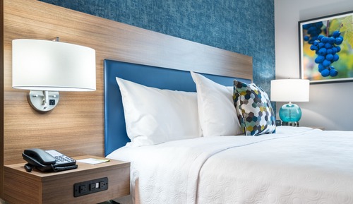 Studio, 1 King-Bett, barrierefrei (Roll-In Shower, Hearing & Mobility)