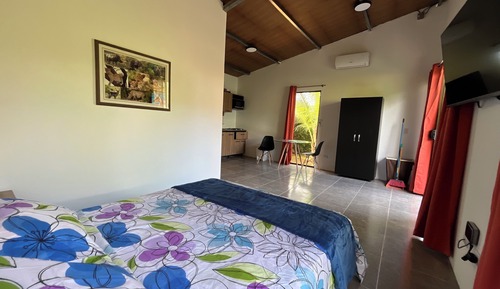 Comfort-Ferienhütte, 1 Schlafzimmer, Gartenblick, zum Garten hin