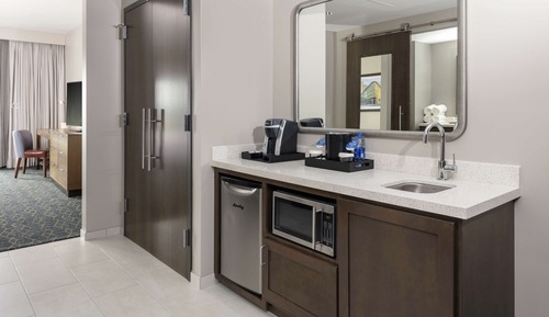 Suite, 1 King-Bett, Badewanne (Balcony, Water View)