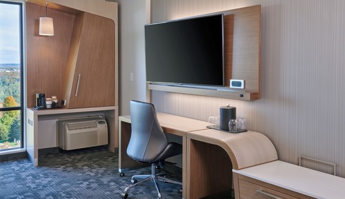 Zimmer, 2 Queen-Betten, Nichtraucher, Talblick (Mobility/Hearing Access, Roll-in Shwr)