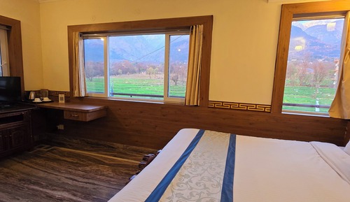 Royal-Doppelzimmer, 1 King-Bett, Bergblick