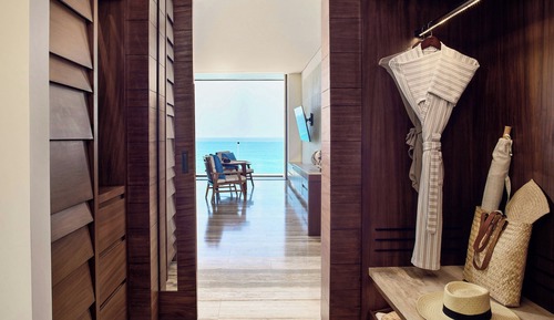 Cortes Beachfront, 1 Bedroom Suite, 1 King, Sofa bed, Upper floor, Plunge pool, Terrace